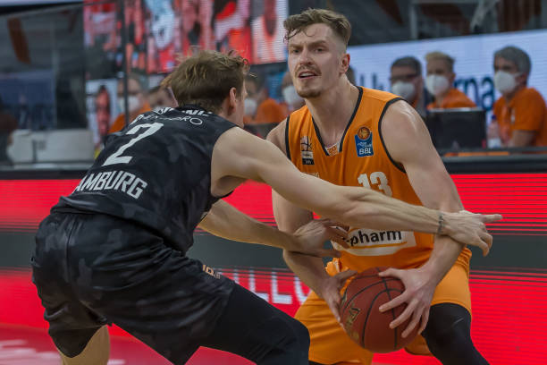 和串联队友 和串联队友