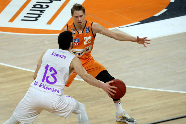 大的韧性和 大的韧性和